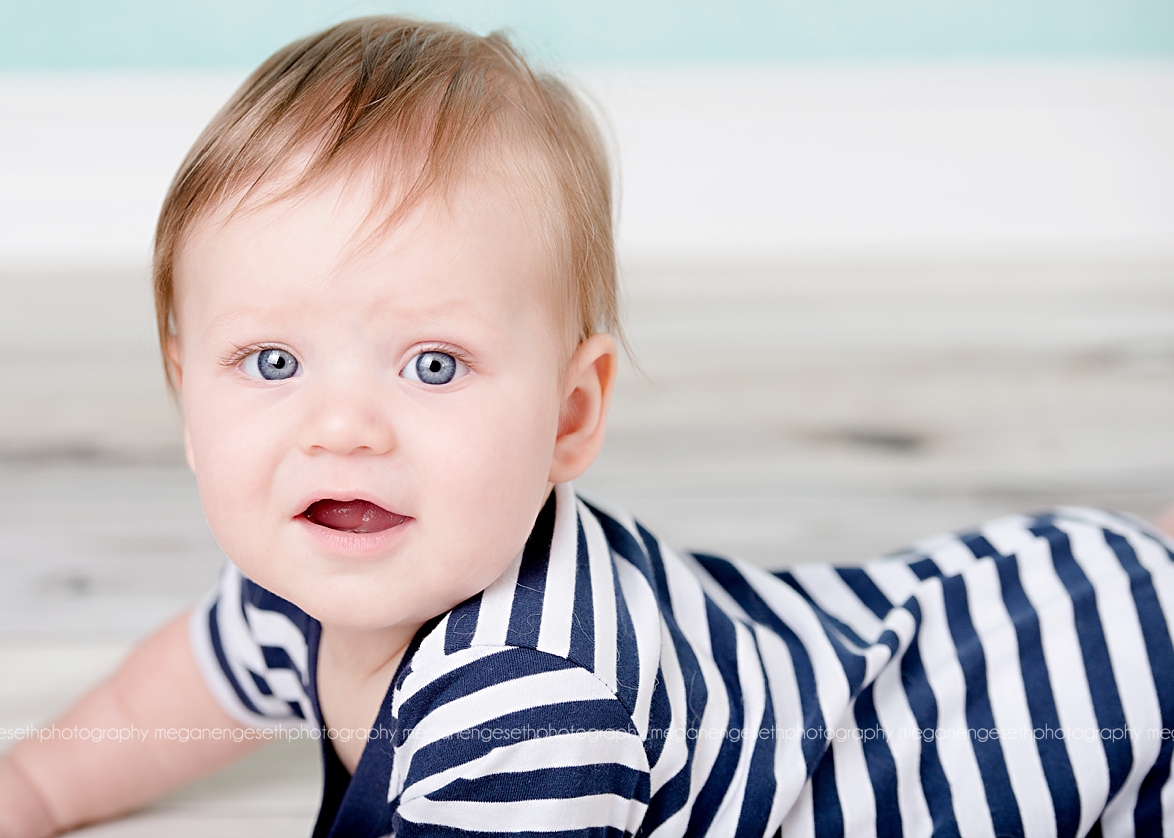 big-blue-eyes-baby-minneapolis-photographer