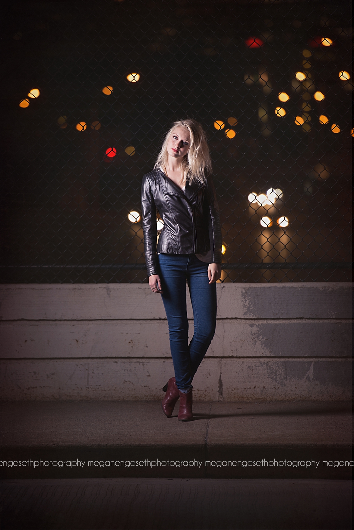 city-lights-minneapolis-skyline-senior-pictures