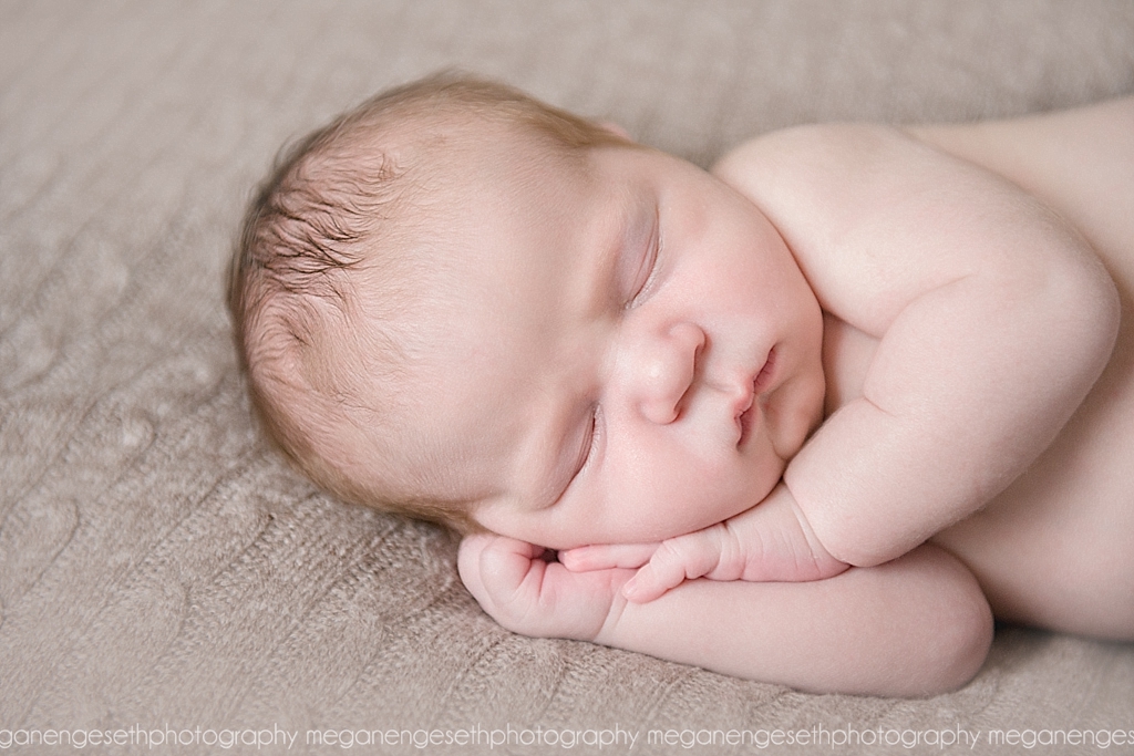 Newborn-photographer-St.-Paul-Minnesota-Senior-Pictures