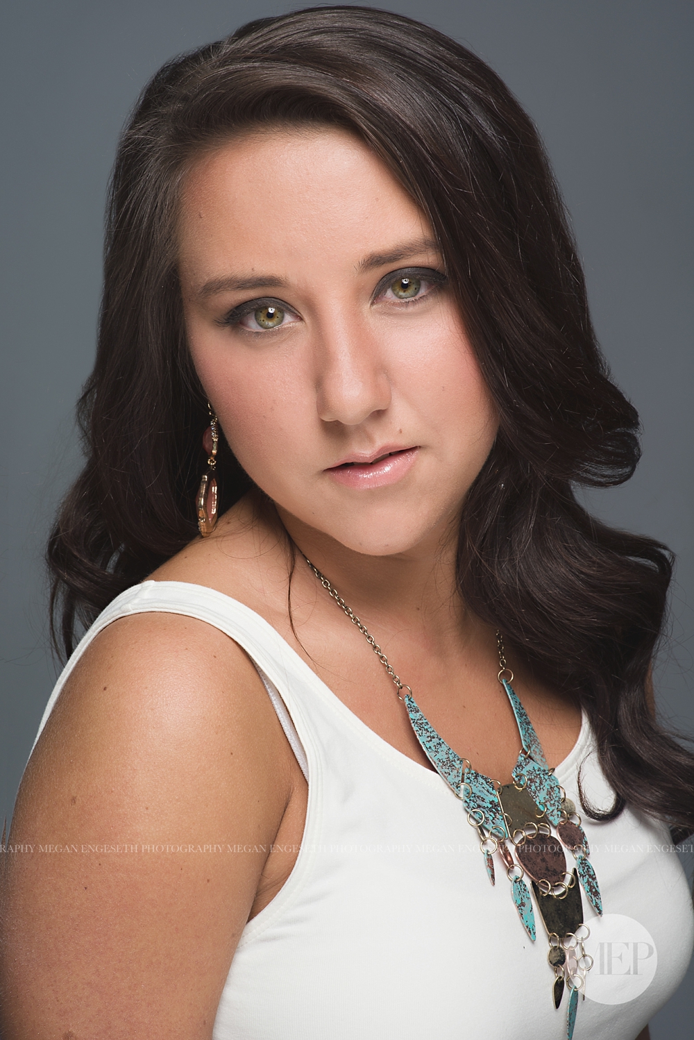 glamor-senior-pictures-in-Minneapolis-MN