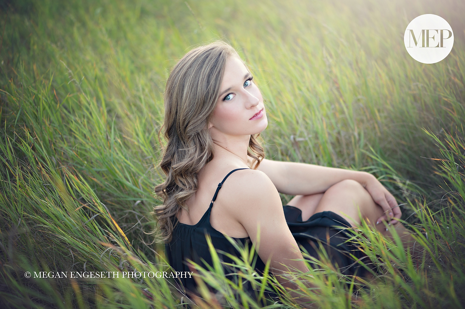 Field Senior picture photographer Lakeville MN 3