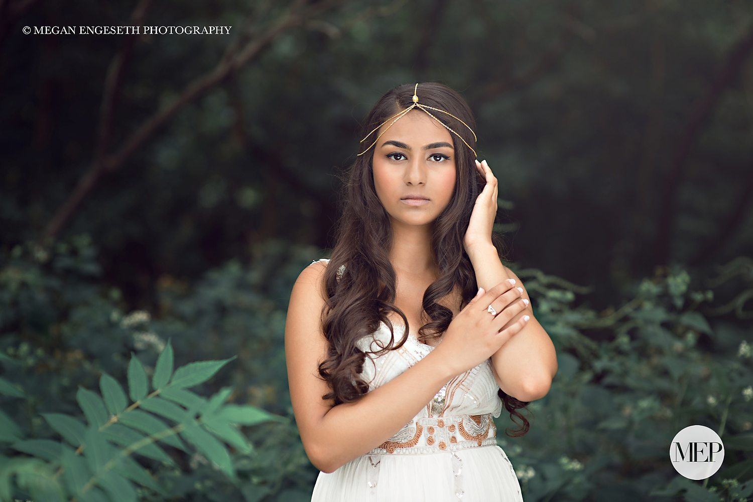 Senior pictures with gold headpiece MN photographer