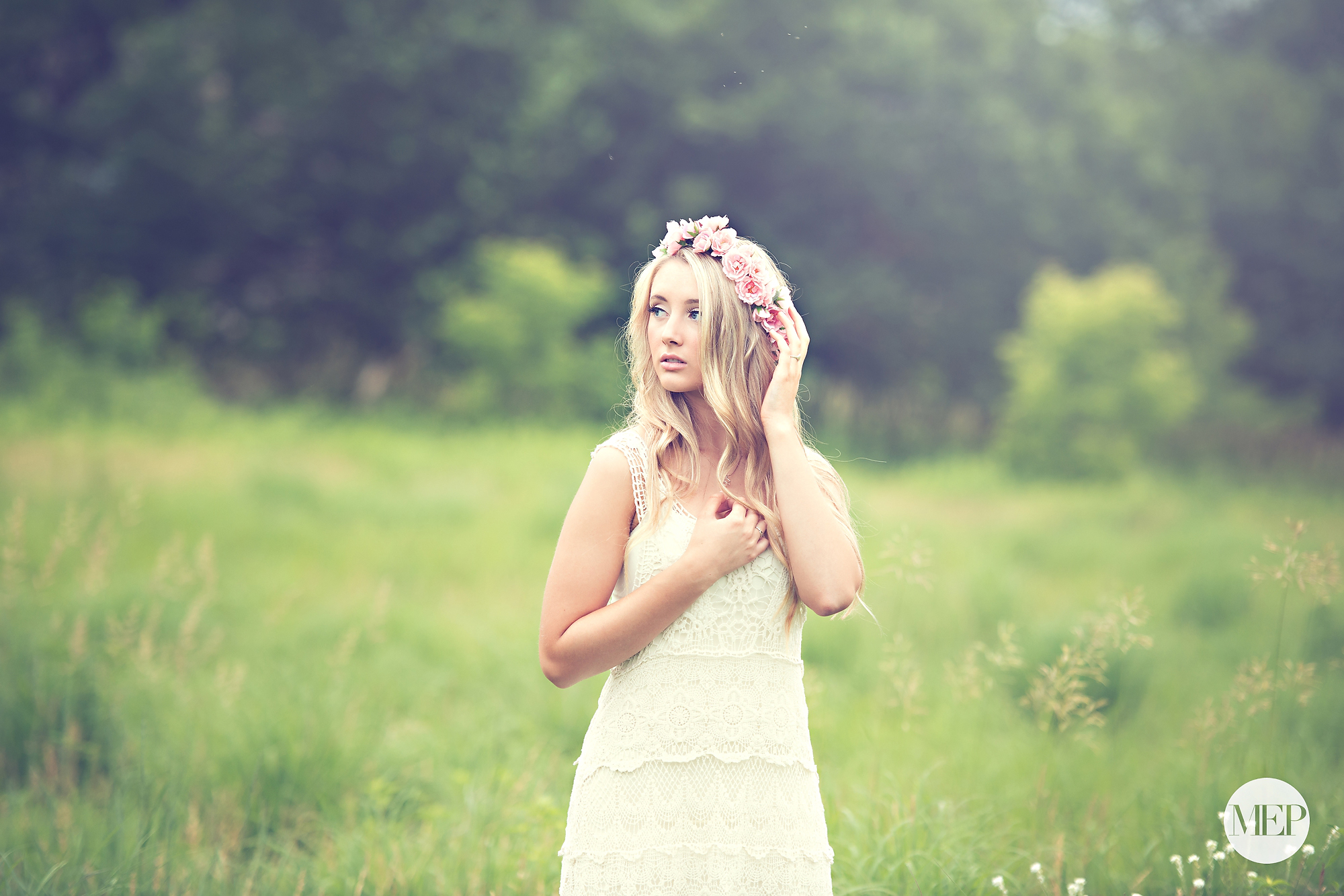 Senior picture photographer for free people look fashion