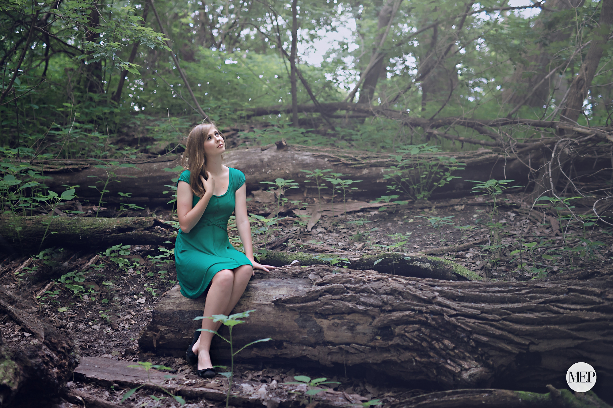 Unique-Modern-Forest-Senior-Pictures-St.-Paul-Minneapolis-Minnesota