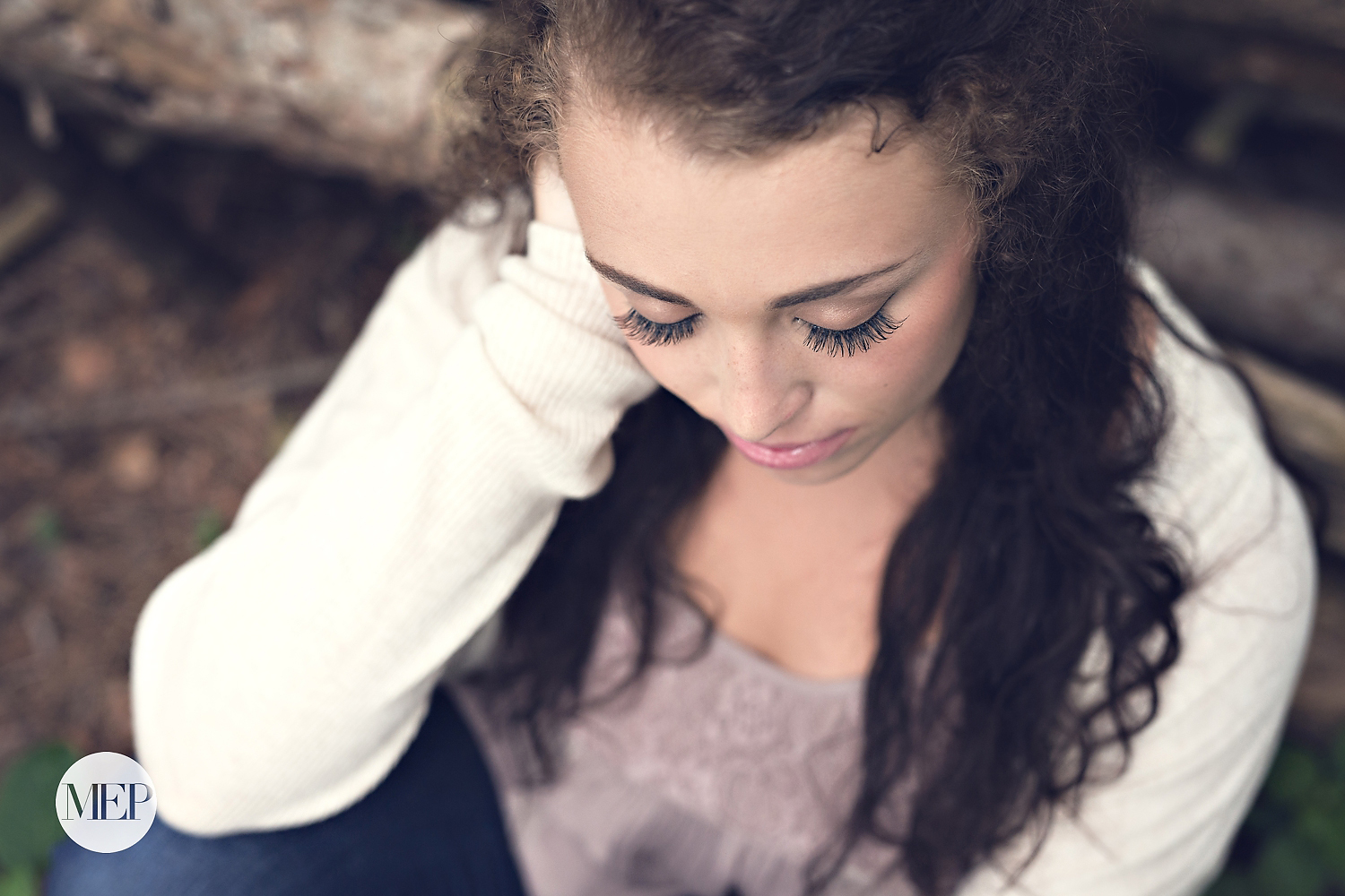 Dance-senior-pictures-field-and-water-photographer