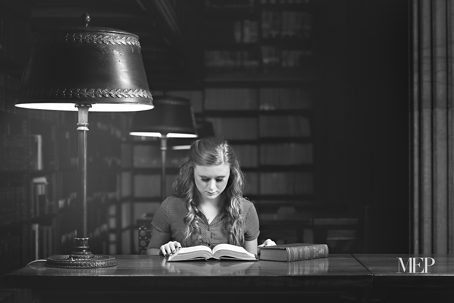 Library Book inspired senior portrait Photographer Minneapolis MN Chanhassen