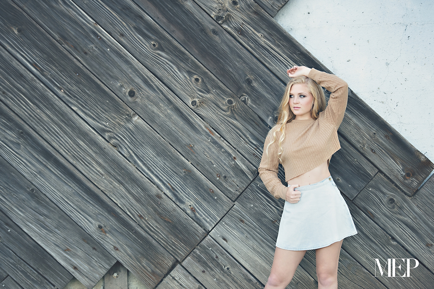 whimsical-creative-fashion-senior-pictures-in-Minnesota-minneapolis