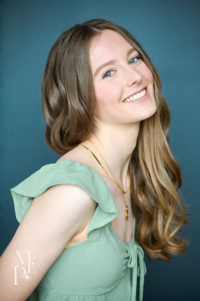 Senior Portrait of Young Woman St. Paul Minneapolis MN 02