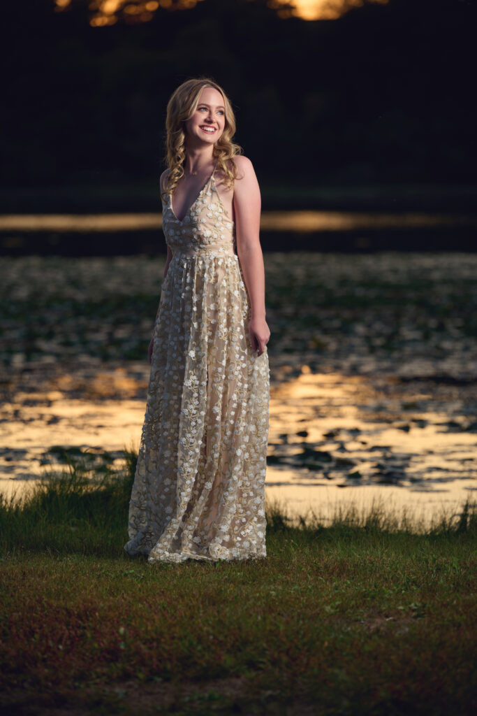 Beautiful Senior Picture Photographer Captures Stunning Portrait by the Lake 90